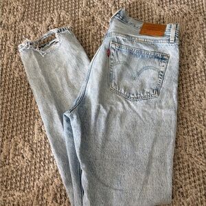 Levi's Classic Light Blue Straight Jeans